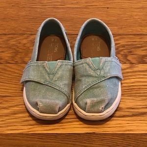 TOMS Tiny Teal Canvas